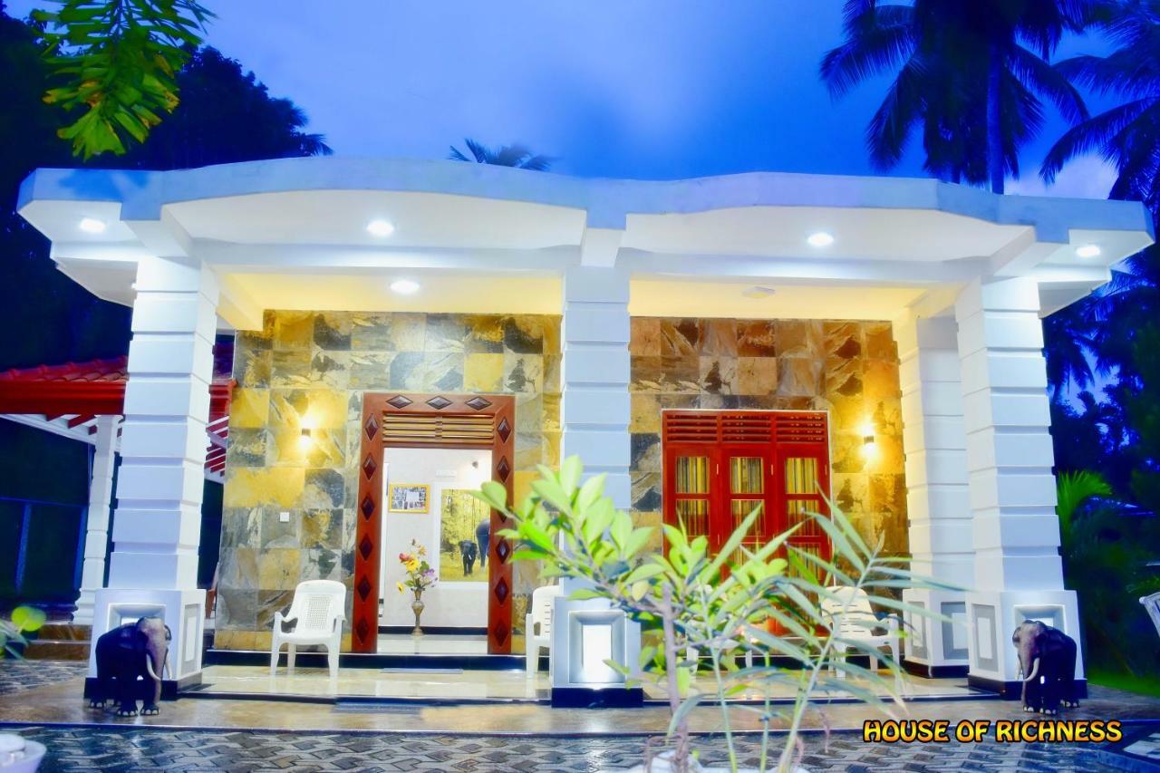 House Of Richness Hotel เนกอมโบ ภายนอก รูปภาพ