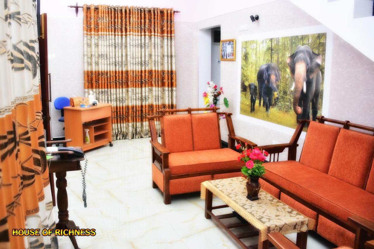 House Of Richness Hotel เนกอมโบ ภายนอก รูปภาพ