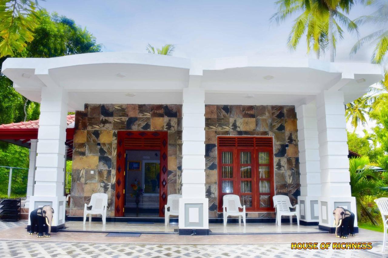 House Of Richness Hotel เนกอมโบ ภายนอก รูปภาพ